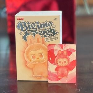 Labubu Big Into Energy vinyl pendant LOVE